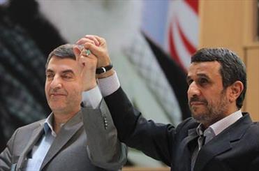 حواسمان به پیام رهبری در بازی مشایی، احمدی نژاد باشد!